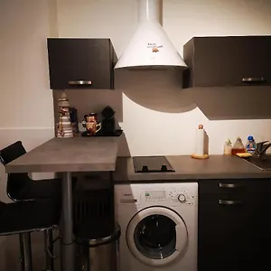 Superbe Meublé Cosy Avec Patio Au Calme Jean Médecin Appartement